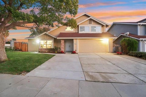 Photo of 3058 Ridgegate Drive, San Jose, CA 95133 (MLS # ML82061841)