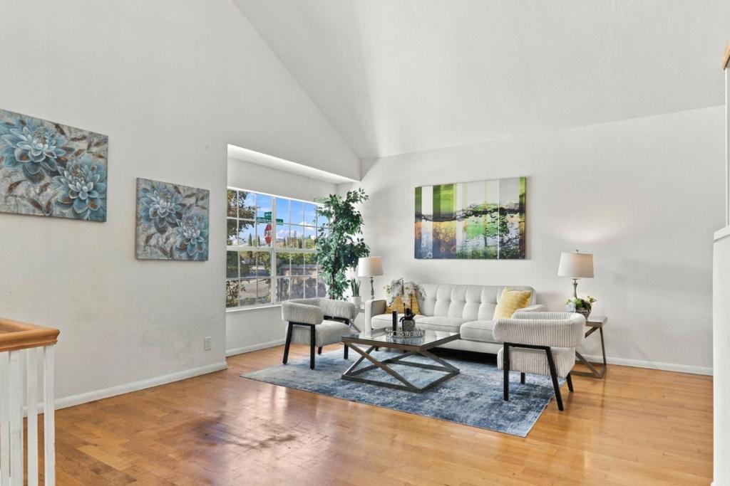 3058 Ridgegate Drive