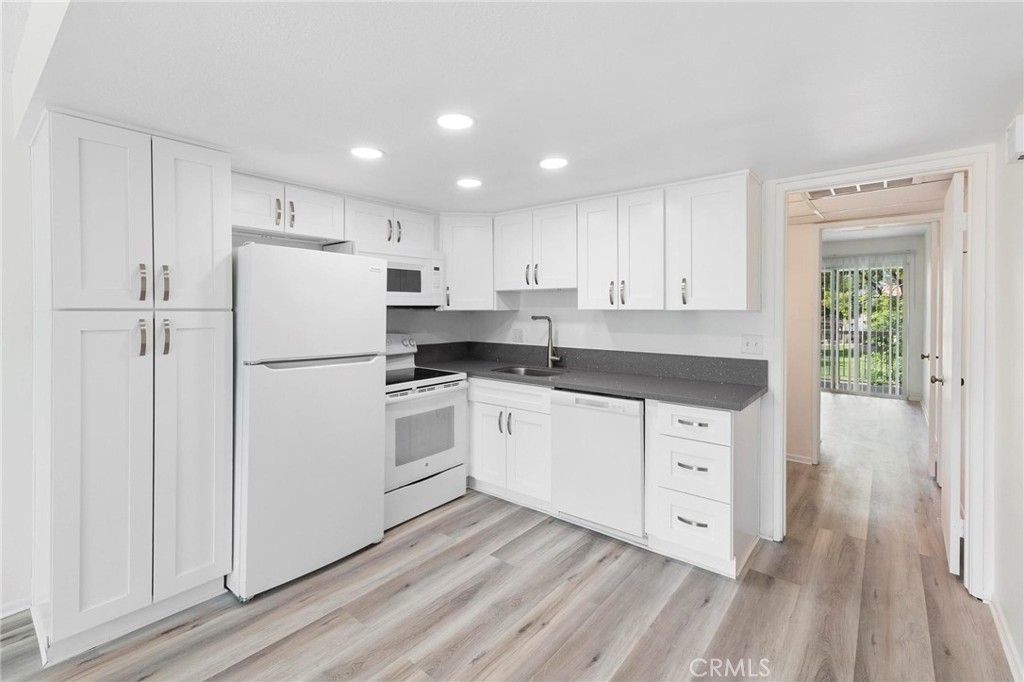 Mission Lakes (34101) - Residential