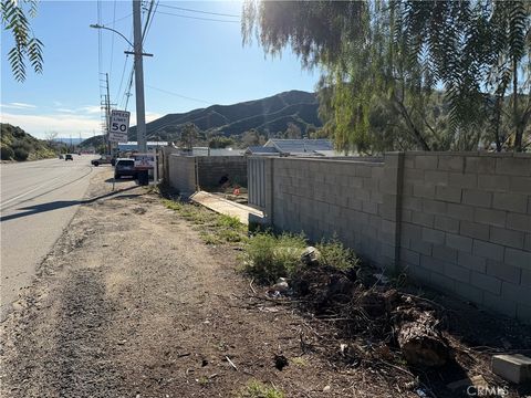 Photo of 16505 Sierra Highway, Canyon Country, CA 91351 (MLS # SR26039989)