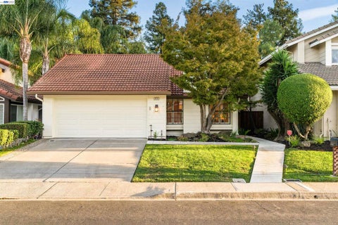 Photo of 11731 Betlen Dr DR, Dublin, CA 94568 (MLS # 41152437)