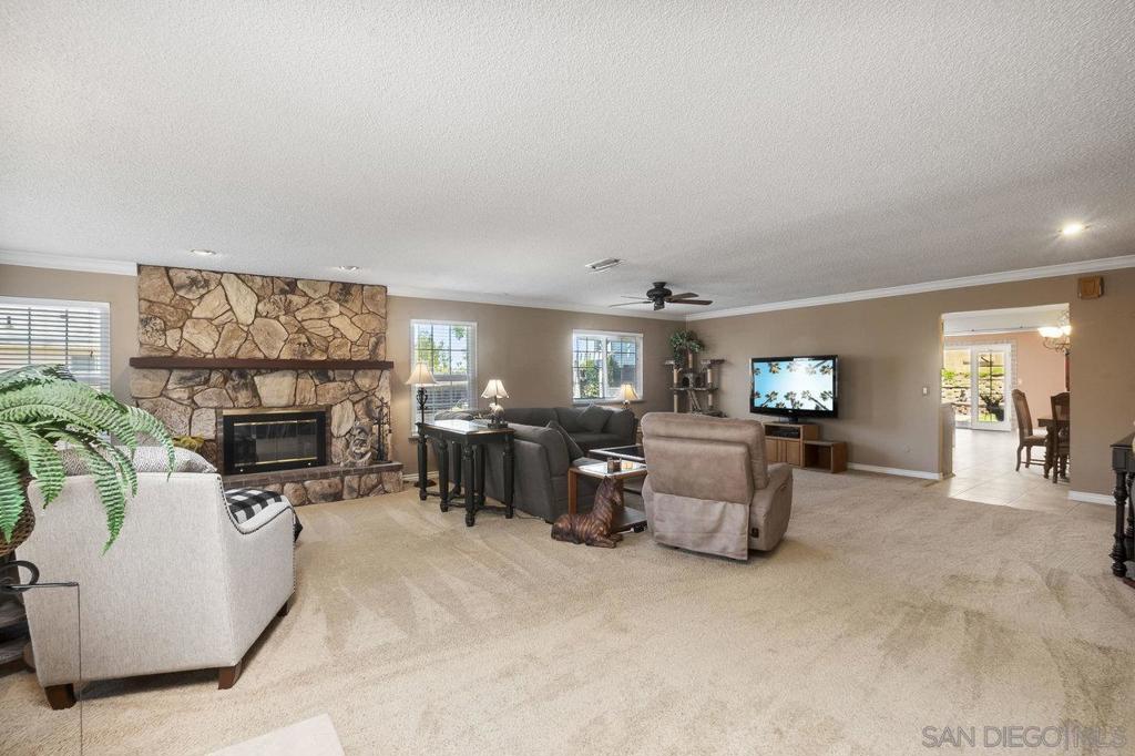 9018 Jergens Ct