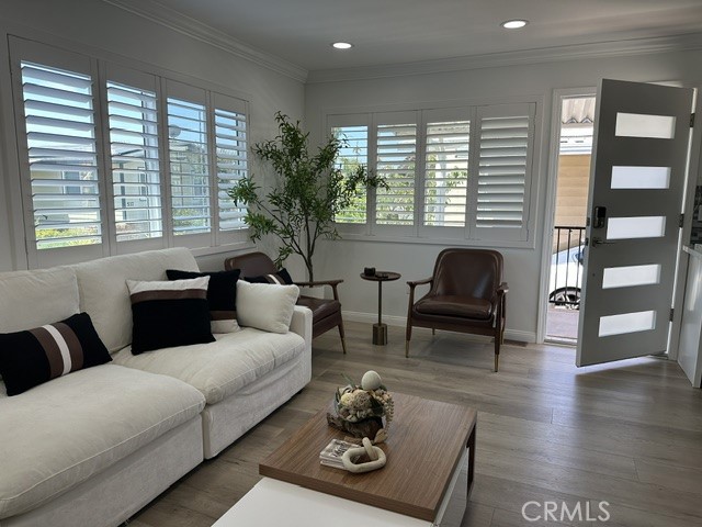 5772 Garden Grove 519