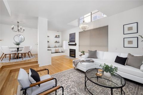 Photo of 520 S Barrington Avenue #116, Los Angeles, CA 90049 (MLS # AR26092248)