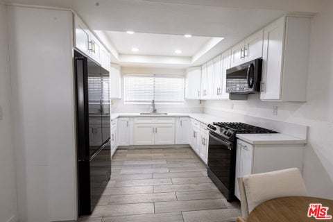 Photo of 13400 Doty Avenue #1, Hawthorne, CA 90250 (MLS # 26876879)