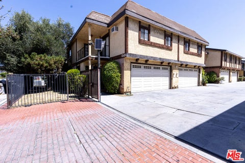 Photo of 13400 Doty Avenue #1, Hawthorne, CA 90250 (MLS # 26876879)