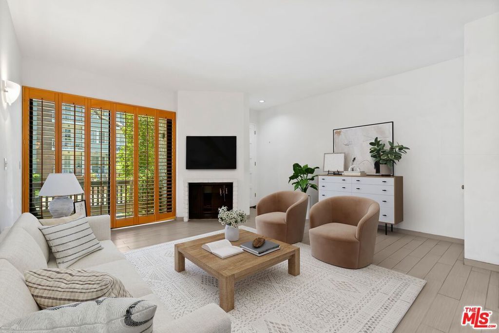 Photo of 1844 Midvale Avenue #4, Los Angeles, CA 90025 (MLS # 25561533)