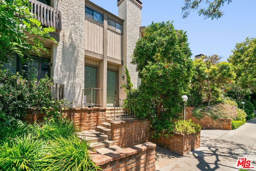 Photo of 1844 Midvale Avenue #4, Los Angeles, CA 90025 (MLS # 25561533)