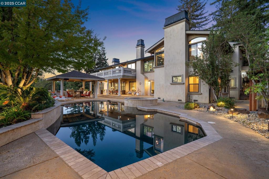 ROUNDHILL - Residential