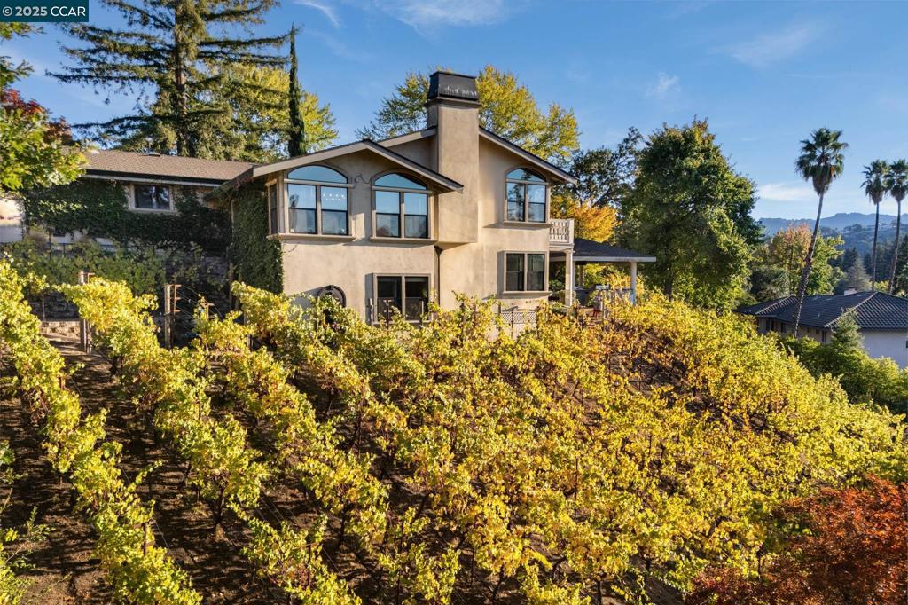 ROUNDHILL - Residential