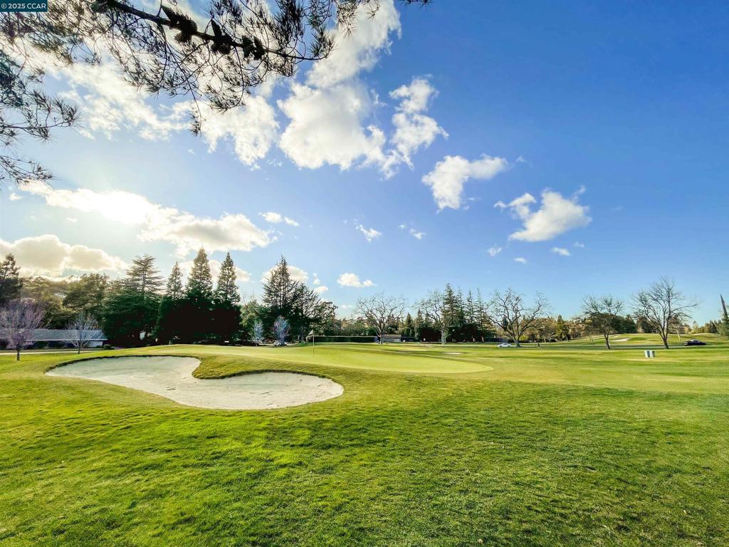 ROUNDHILL - Residential