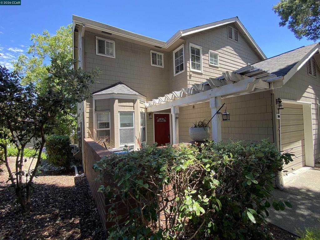 209 Hidden Creek Ct