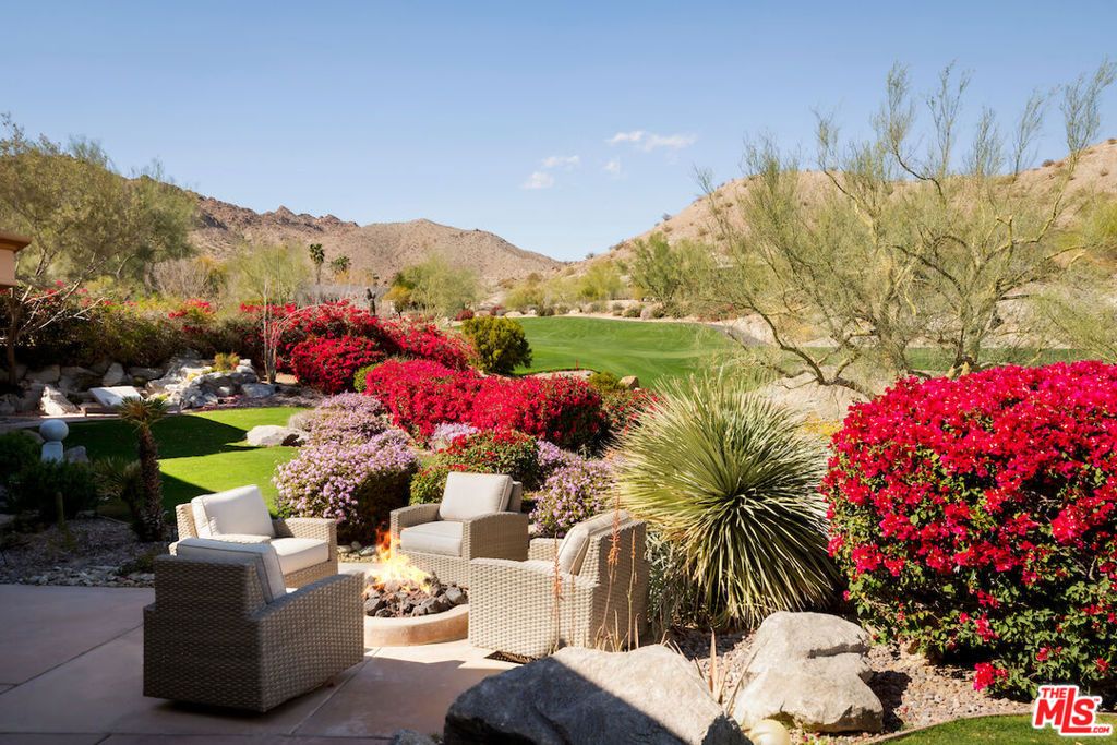 Photo of 136 Netas Drive, Palm Desert, CA 92260 (MLS # 25599873)