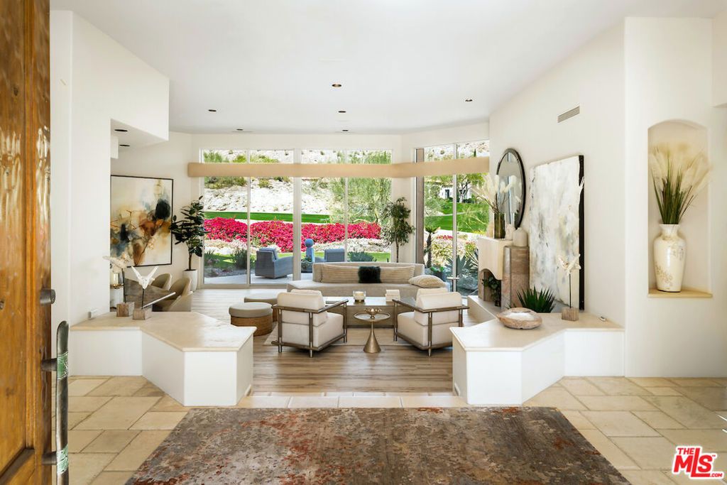 Photo of 136 Netas Drive, Palm Desert, CA 92260 (MLS # 25599873)