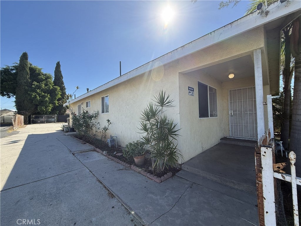11912 Carmenita Road