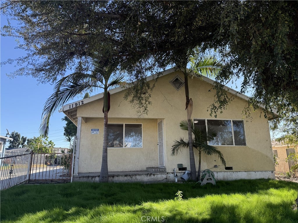 11912 Carmenita Road