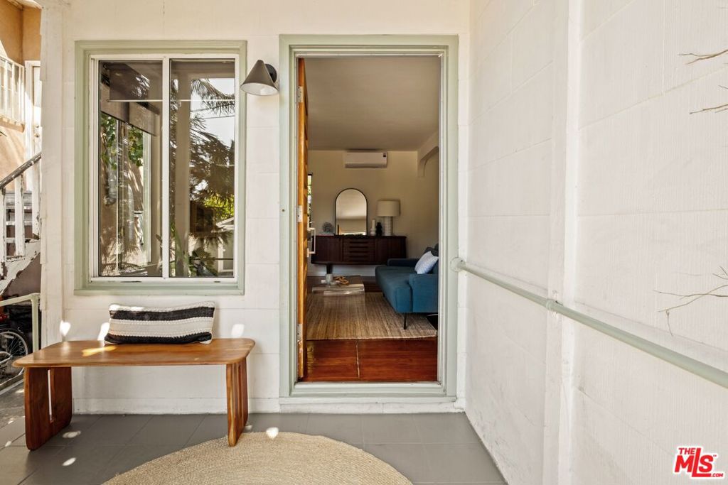 2510 1/2 Arthur Street