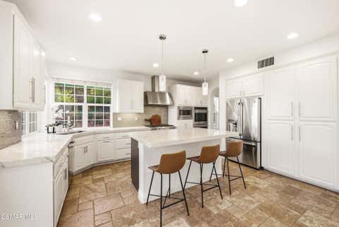 Tiny photo for 2424 Springbrook Street, Thousand Oaks, CA 91362 (MLS # 226003763)