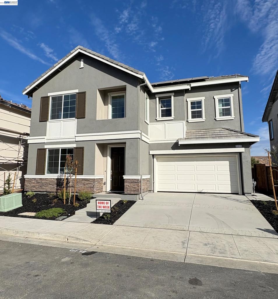 2412 Golden Way
