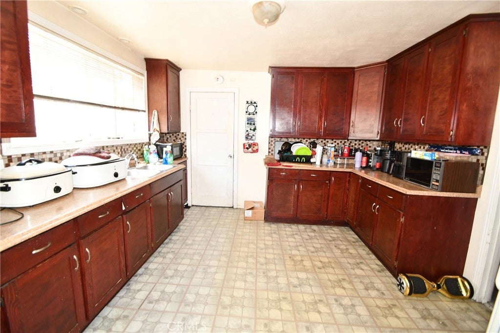 715 W 56th Street