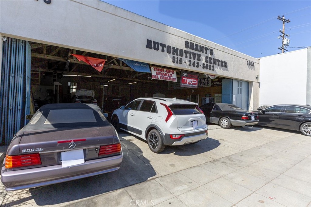 Rare opportunity to lease a well-established mechanic shop at 1019 E Colorado Street in Glendale, located on a highly visible and heavily trafficked stretch of Colorado Blvd. This property has housed a successful auto repair business for over 30 years, offering built-in brand recognition and a loyal customer base. The 6,128 SF lot provides ample space for operations, parking, and easy access, making it ideal for automotive use. With excellent street frontage and exposure in one of Glendale's busiest commercial corridors, this is a turnkey opportunity for an operator looking to expand or continue a thriving legacy in a proven location.