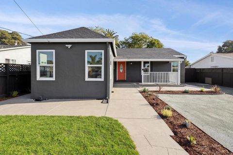 Photo of 2352 Menalto Avenue, East Palo Alto, CA 94303 (MLS # ML82030345)