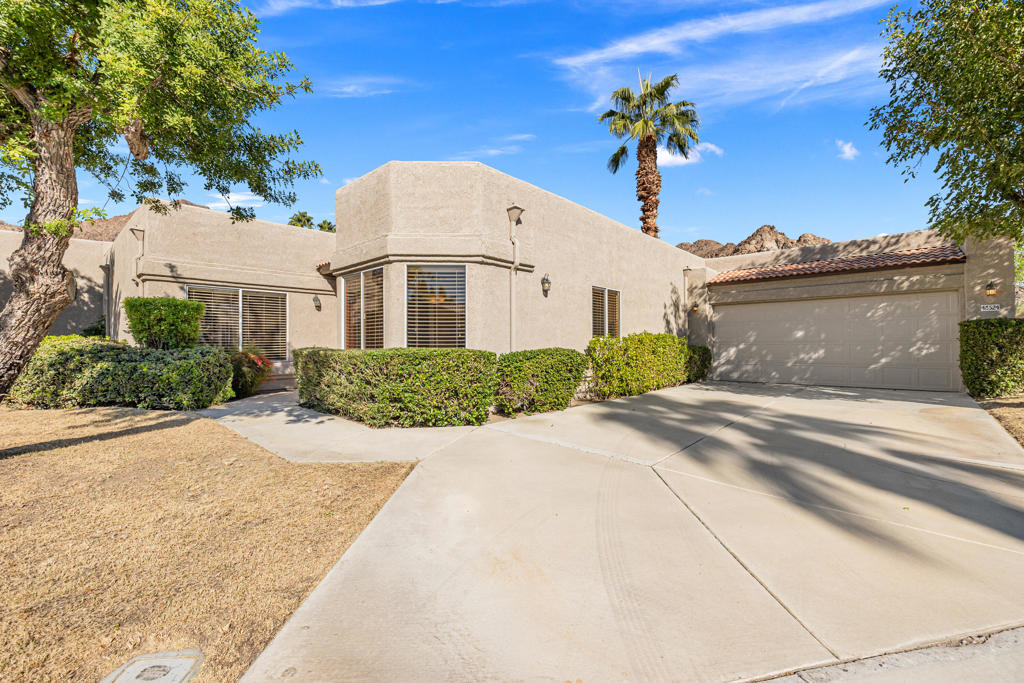 48524 Via Encanto