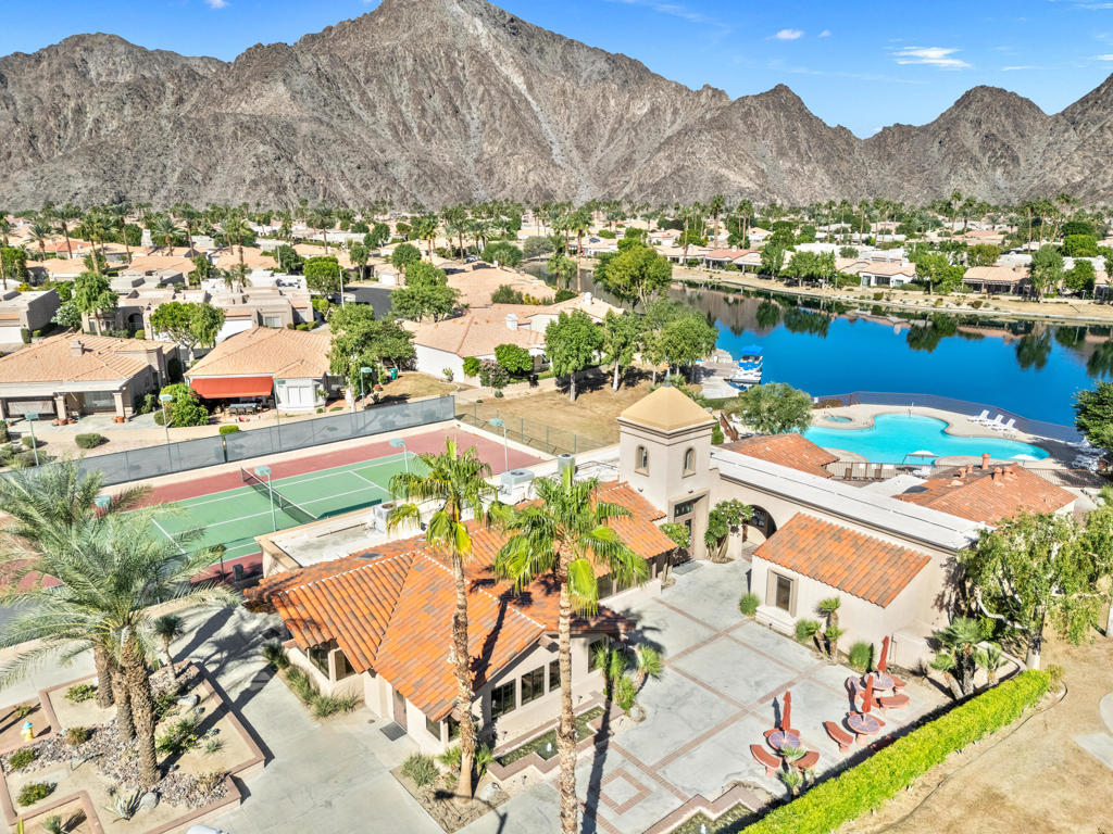 Laguna De La Paz - Residential