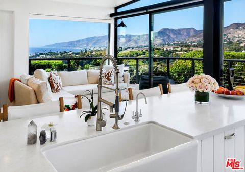 Photo of 29500 Heathercliff Road Rd #212, Malibu, CA 90265 (MLS # 26672659)