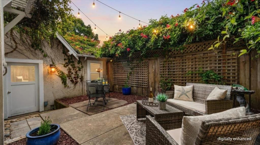 Photo of 200 Roosevelt Terrace, Santa Cruz, CA 95060 (MLS # ML82047632)