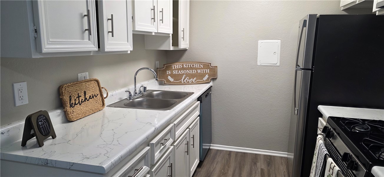 Photo 1 of 17 — 10601 Diana Avenue 484, Riverside, CA 92505