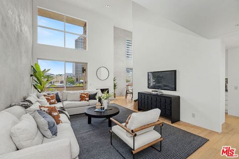 Photo of 1271 Granville Avenue #401, Los Angeles, CA 90025 (MLS # 26834681)