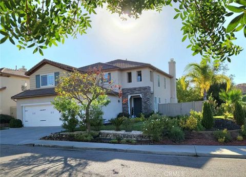 Photo of 26523 Starling Court, Canyon Country, CA 91387 (MLS # SR25141245)