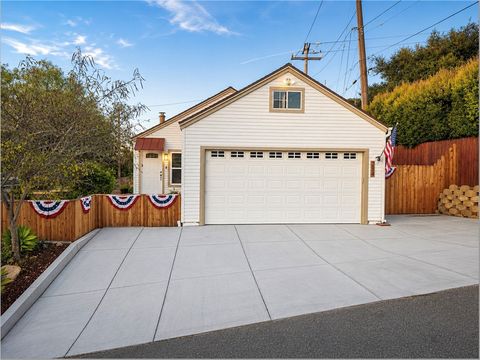 Photo of 284 Heavenly Valley RD, Newbury Park, CA 91320 (MLS # SR26133224)