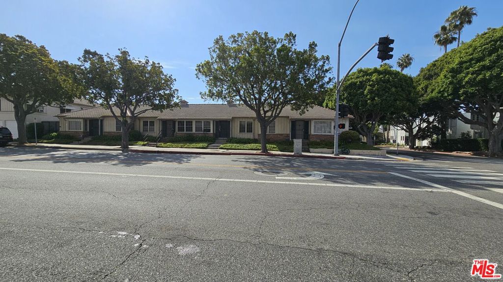 2002 Montana Avenue