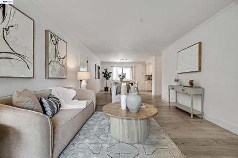 Photo of 1070 Mercedes Ave AVE #16, Los Altos, CA 94022 (MLS # 41138031)