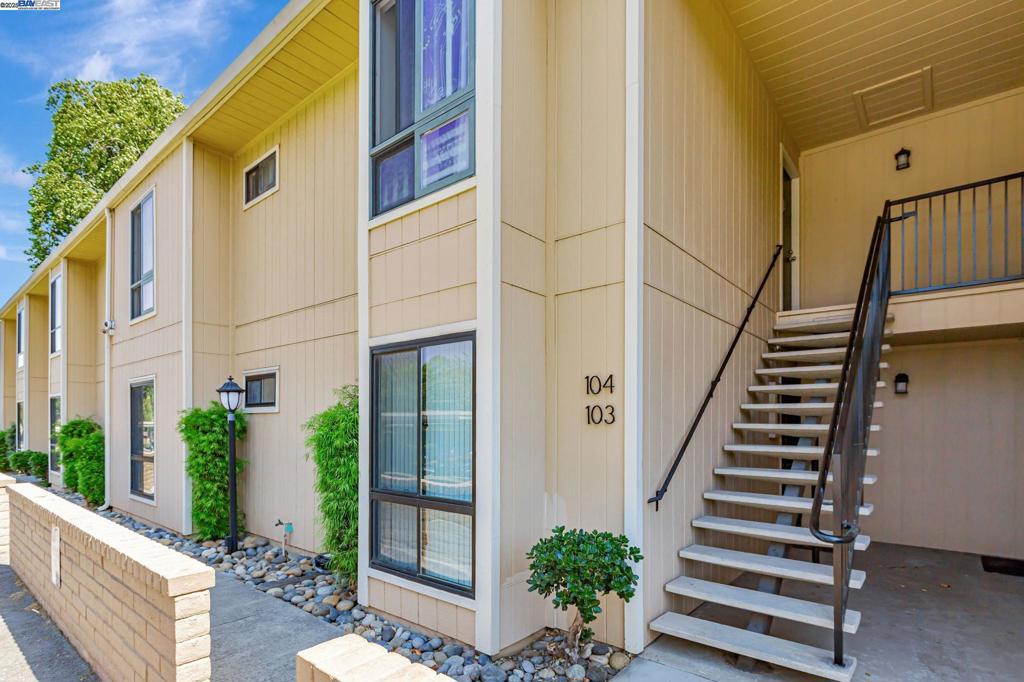 VINTNERS - Residential