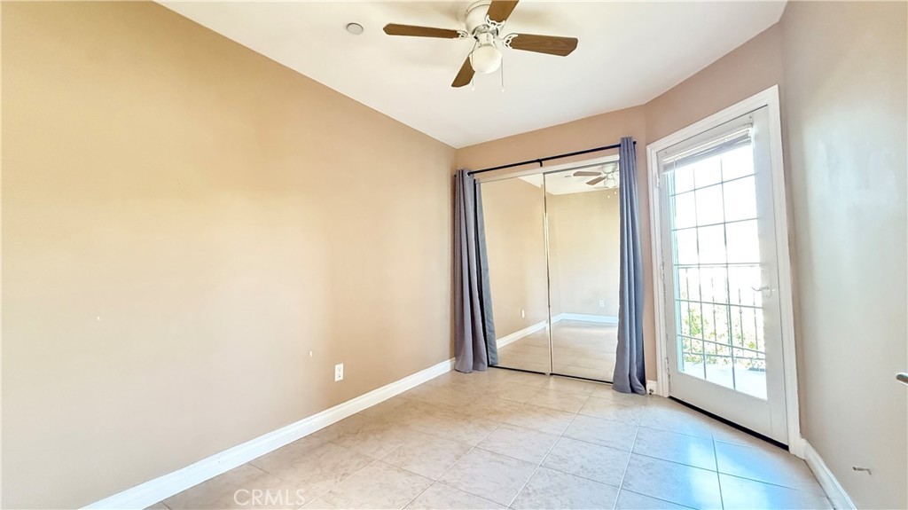 Agoura Country Townhomes (838) - Residential