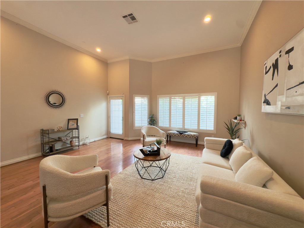 Agoura Country Townhomes (838) - Residential