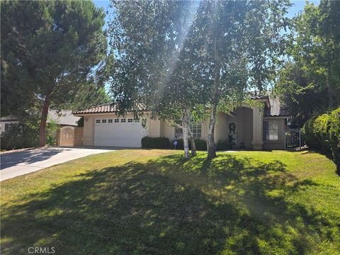 Photo of 13030 Palos Grande Drive, Victorville, CA 92395 (MLS # HD26129786)
