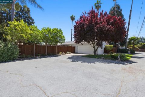 Photo of 4511 Concord Blvd Blvd, Concord, CA 94521 (MLS # 41131716)