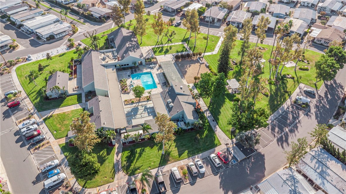Properties 1 4000 Pierce Street 66