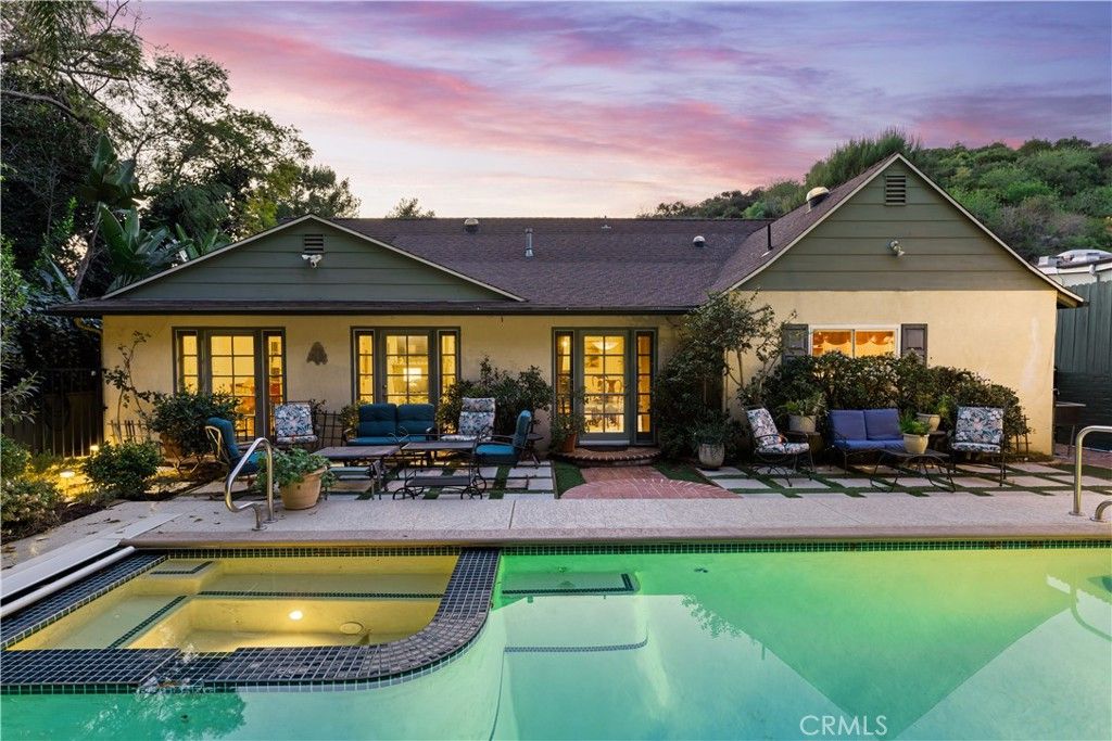 Photo of 3456 Laurelvale Drive, Studio City, CA 91604 (MLS # SR26044068)