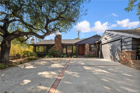 Photo of 1709 Alta Oaks Dr, Arcadia, CA 91006 (MLS # AR25248275) Photo of 1709 Alta Oaks Dr, Arcadia, CA 91006 (MLS # AR25248275)