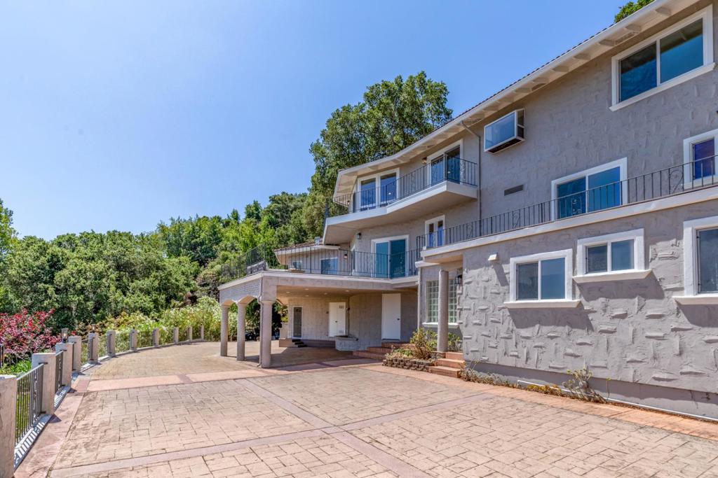 10955 Stonebrook Drive