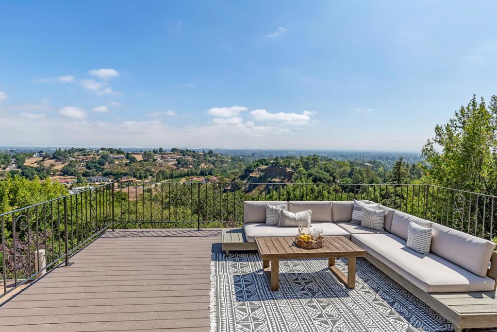 10955 Stonebrook Drive