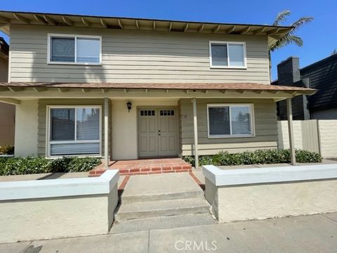 Photo of 119 17 Street #A, Huntington Beach, CA 92648 (MLS # OC26111965)