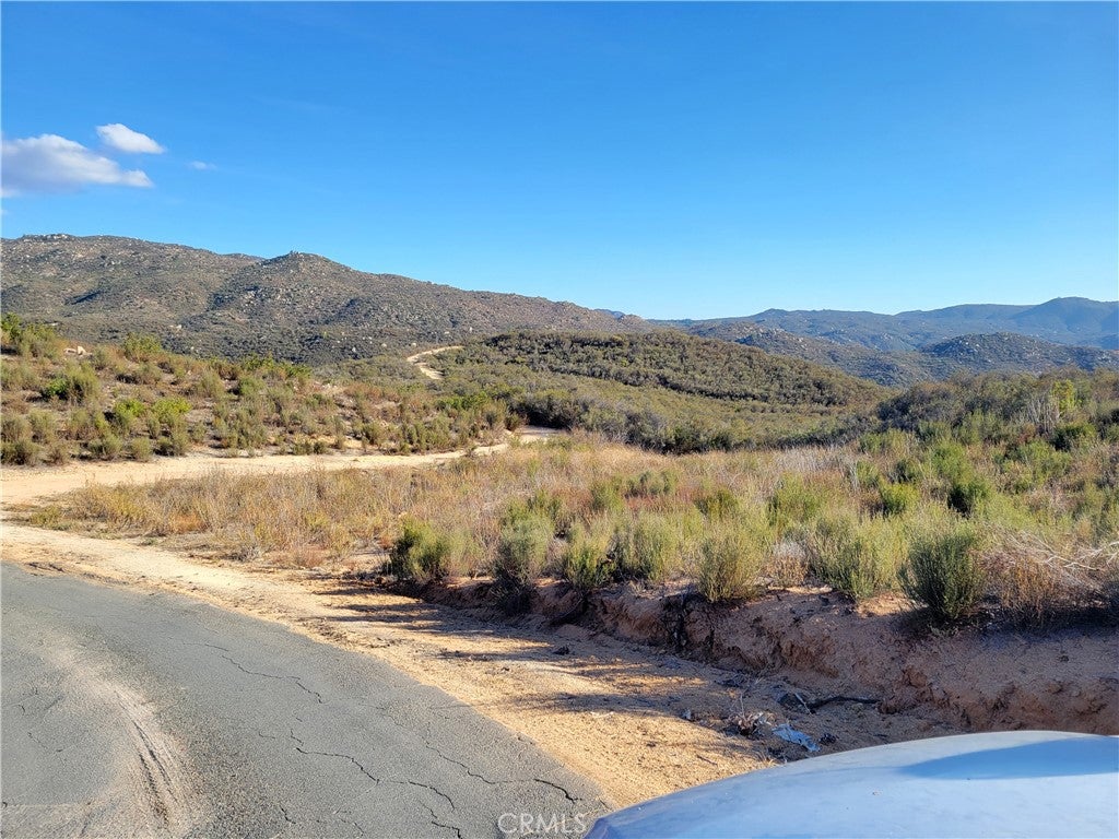 32 W Decker Canyon Road