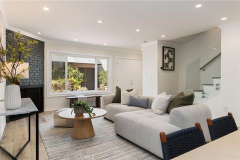 Photo of 4216 Ethel Ave, Apt 5 AVE, Studio City, CA 91604 (MLS # SR26102254)