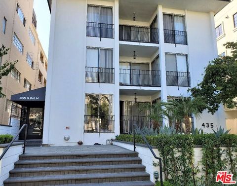 Photo of 435 N PALM Drive #202, Beverly Hills, CA 90210 (MLS # 26659649)